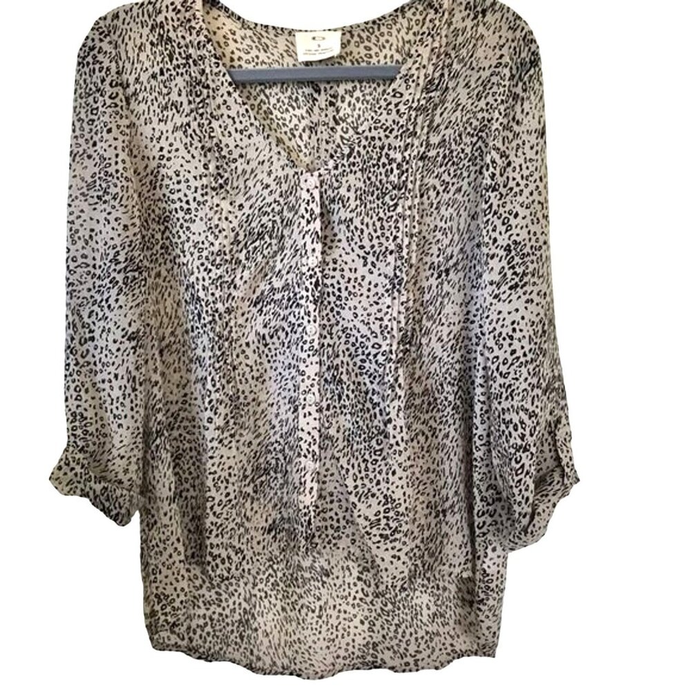Pins and Needles Urban Outfitters‎ Leopard Print Sheer Button-Up Blouse. Size S